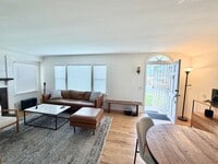 Building Photo - Beautiful 3 bed/1 bath unit in San Clemente