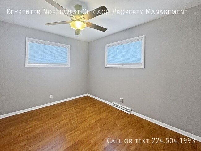 Building Photo - 5411 W Lake Shore Dr