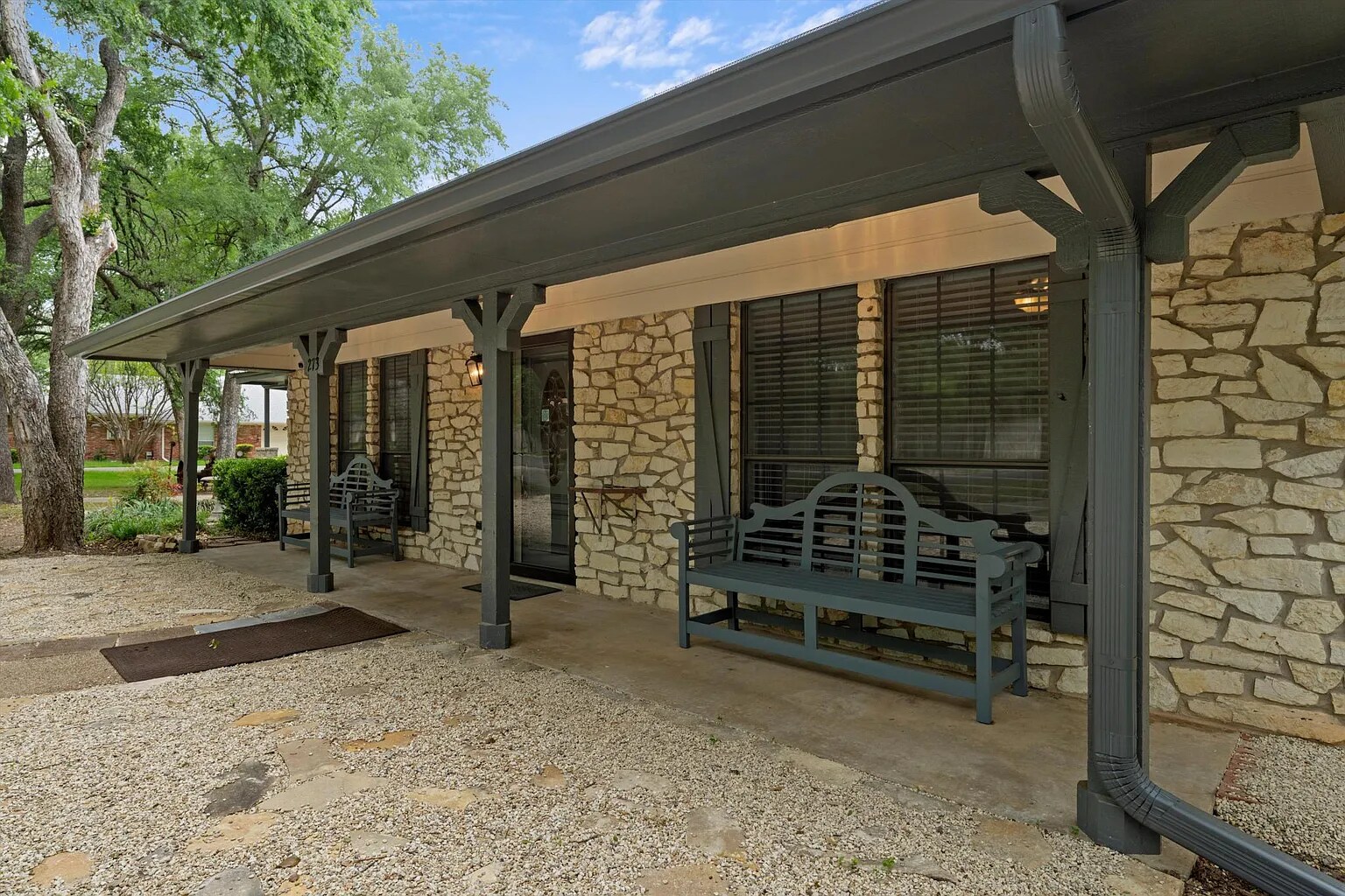 Long Front Covered Porch - 273 Leafy Hollow Ln