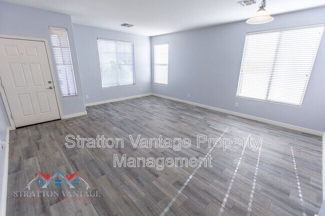 Building Photo - 4710 E Austin Ln