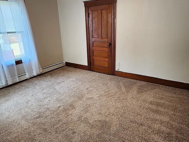 Building Photo - 38 Elmwood B