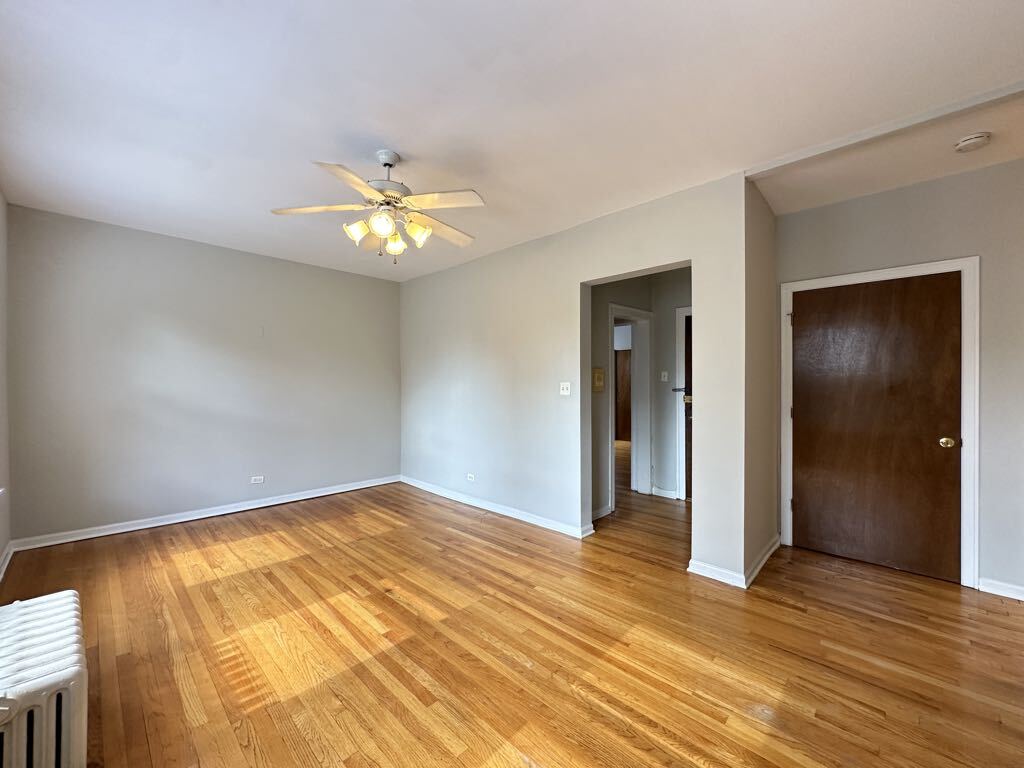 Building Photo - 4230 N Paulina St