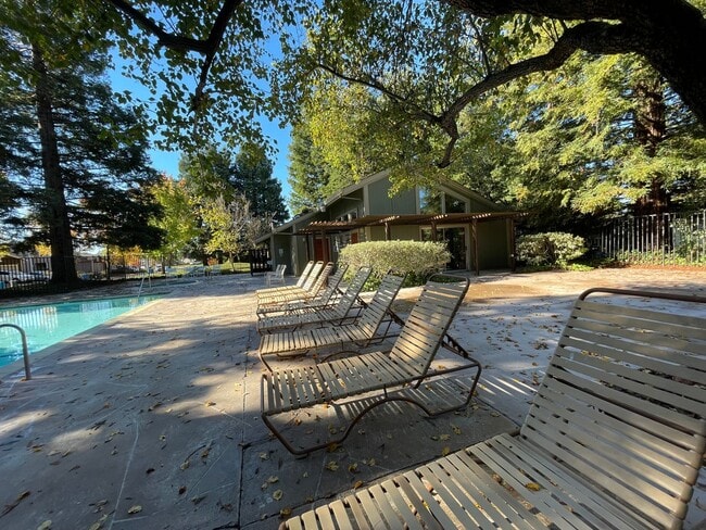 Building Photo - 1717 Algol Ct