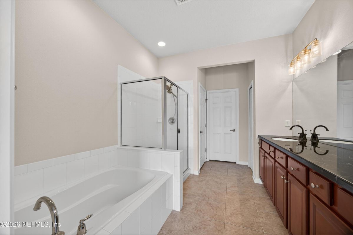 Building Photo - 14028 Saddlehill Ct
