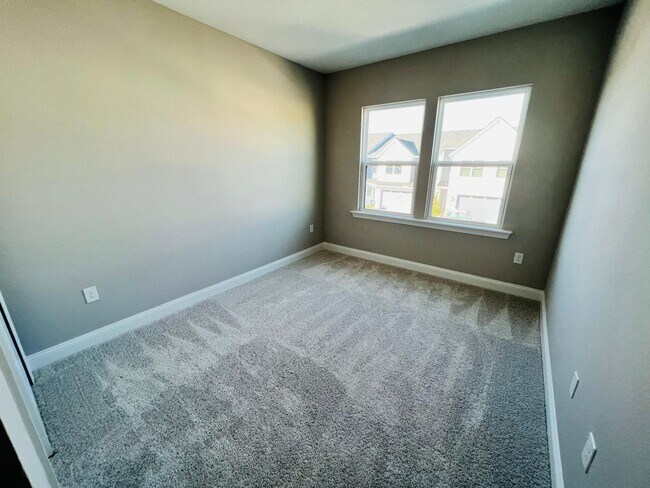 Building Photo - 11352 Newtonian Blvd