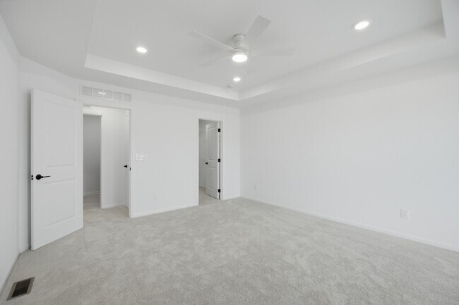 Building Photo - 5574 E Spaniel Dr