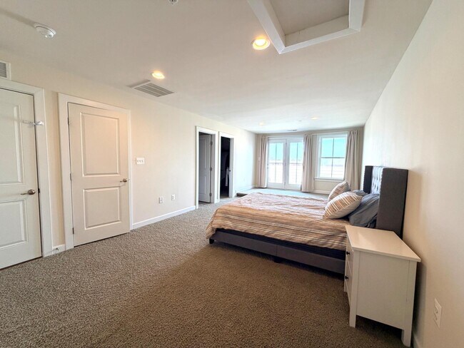 Building Photo - 20674 Duxbury Terrace
