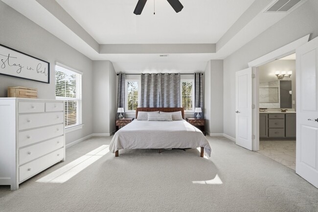 Building Photo - 1824 Hazelwood Rd