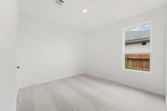Building Photo - 10351 Woodhill Spa Ln