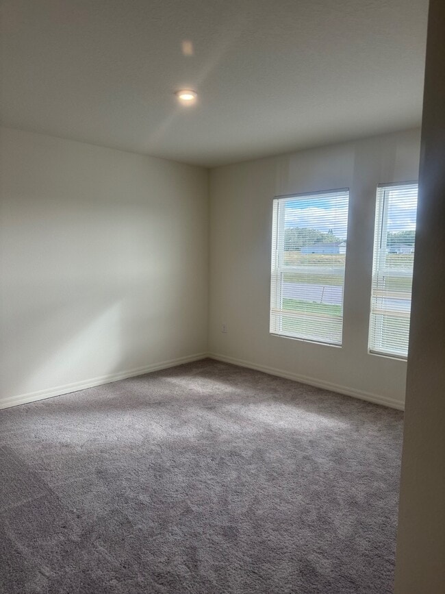 Building Photo - 1848 Grand Ridge St