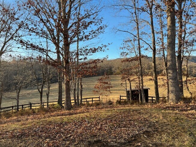 Building Photo - Single Family House