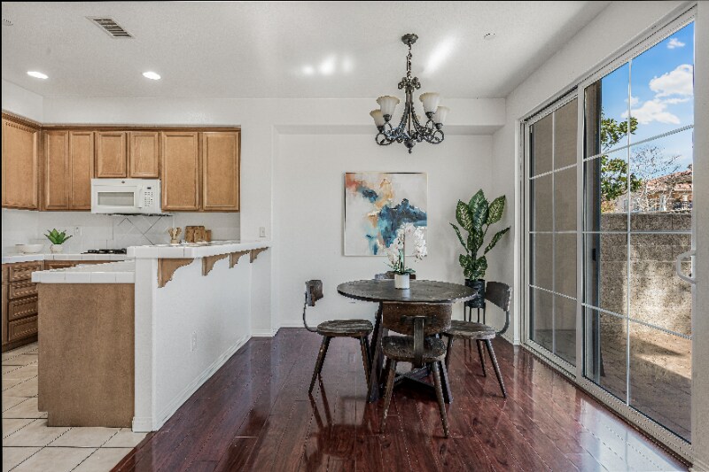 Building Photo - 2916 Esperanza Way