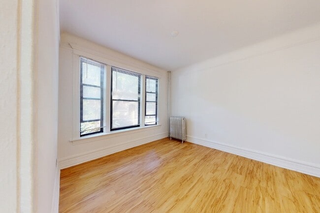 Floorplan - 5401-5403 S. Woodlawn Avenue