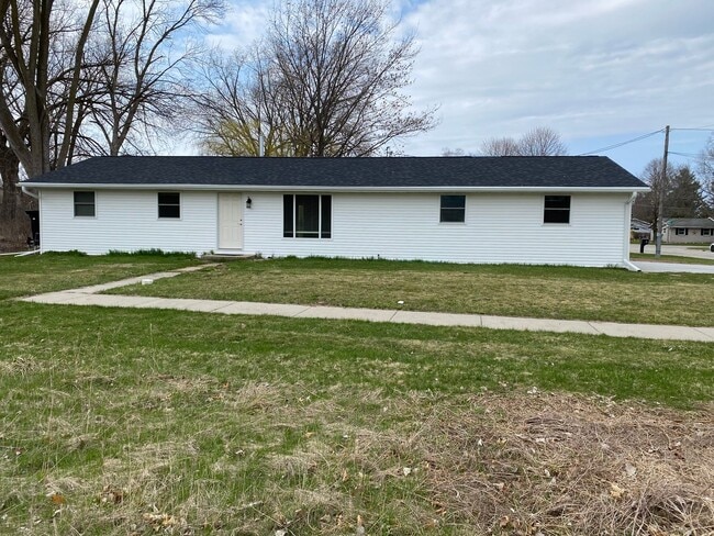 Building Photo - 147 Viewpoint Rd.