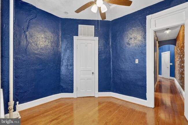 Building Photo - 1169 6th St NE