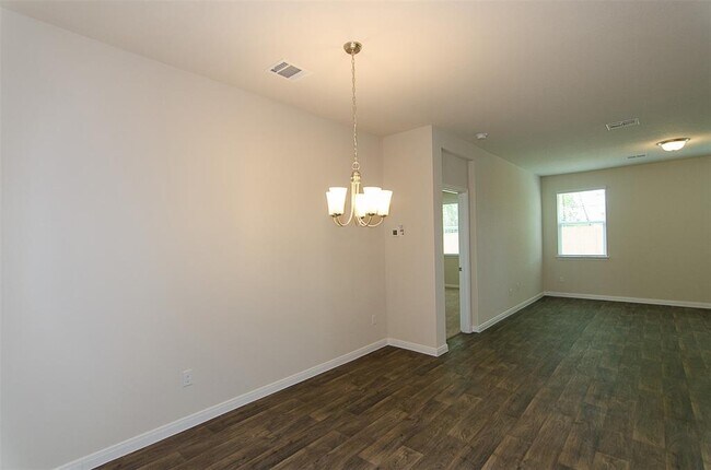 Building Photo - 117 Naset Dr