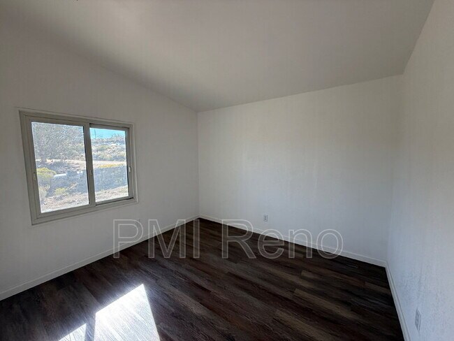 Building Photo - 135 Jim Denning Way