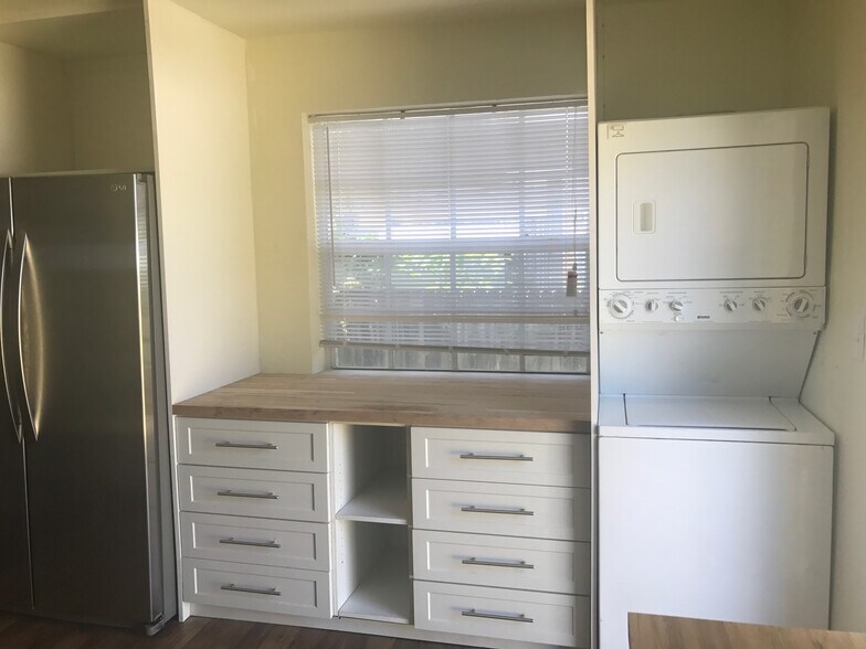 Building Photo - 2435 McKinley St