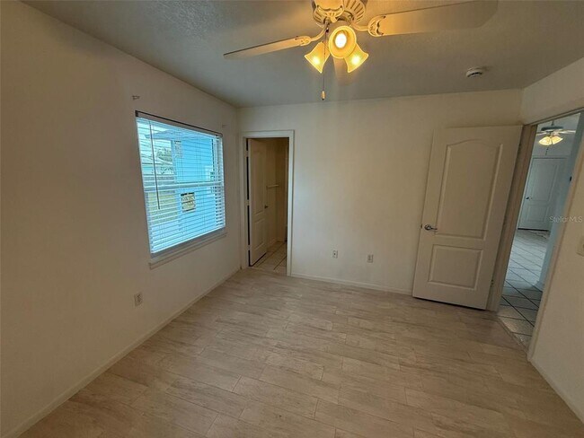 Building Photo - 512 Dewhurst St