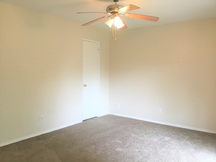 Building Photo - 117 Cooper St