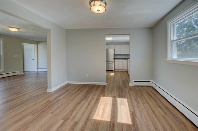 Building Photo - 140 Phillips Rd