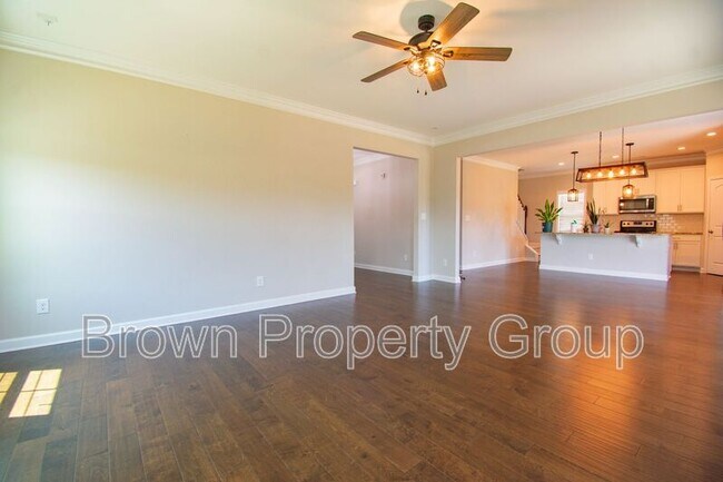Building Photo - 2220 Oldenburg Ln
