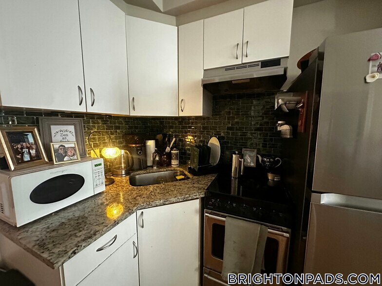 Building Photo - 511 Beacon St