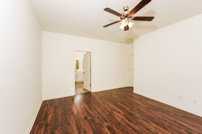 Building Photo - 5587 Timber Leaf Lp