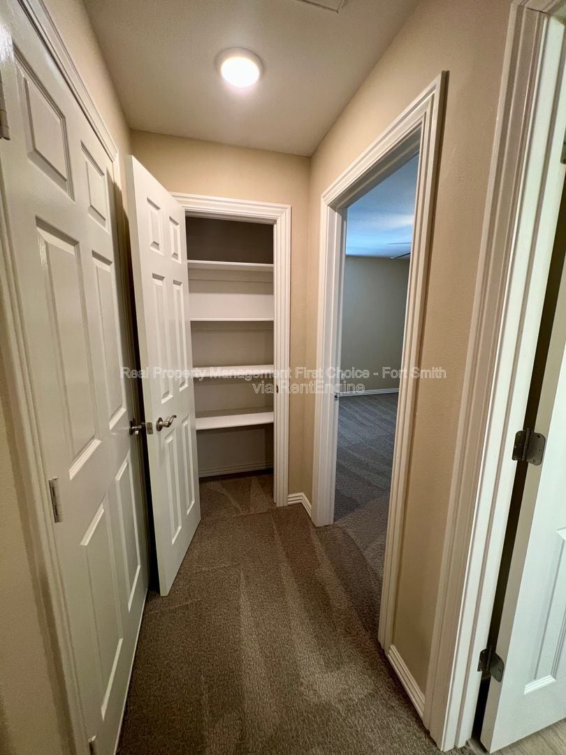 Building Photo - 9921 Landry Dr