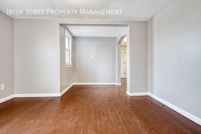 Building Photo - 19 Hinman Ave