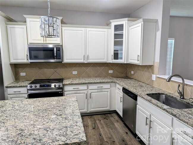 Building Photo - 4031 Huntley Glen Dr
