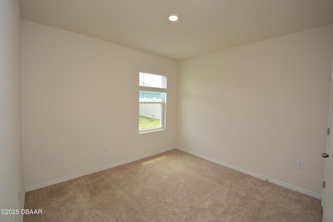 Building Photo - 285 Sunset Point Dr