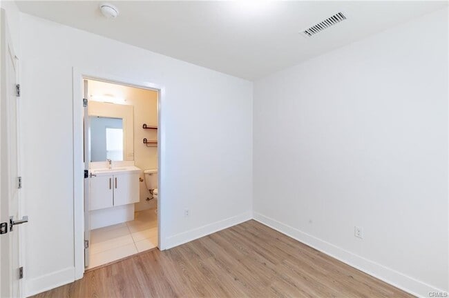 Building Photo - 10736 Bloomfield St