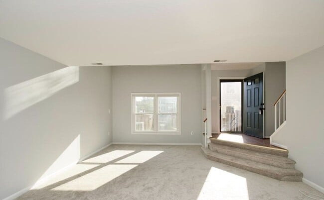 Building Photo - 7517 Belle Grae Dr