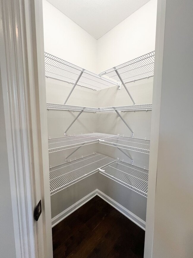 Building Photo - Move-In Specials Available! Must See-Stunn...