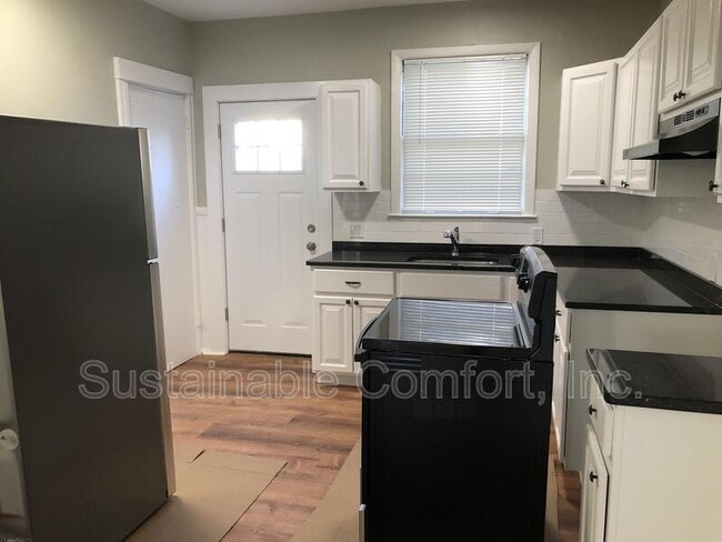 Building Photo - 185 Lincoln St