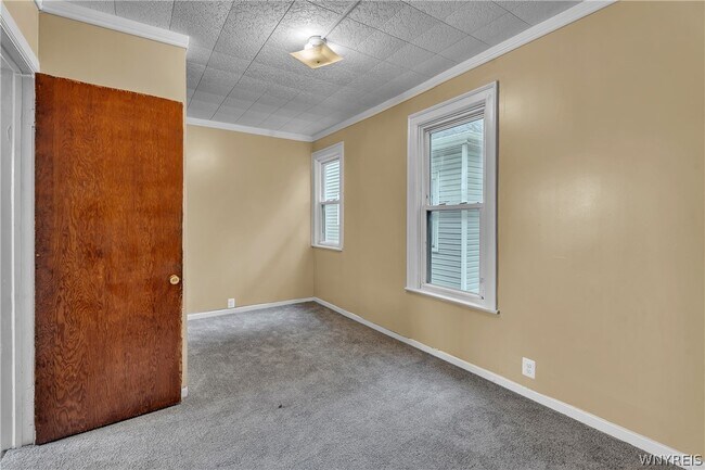 Building Photo - 212 Lockwood Ave