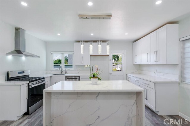 Building Photo - 10777 Mountair Ave