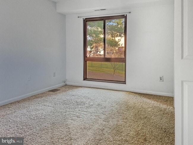 Building Photo - 13207 Dairymaid Dr