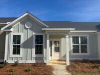 Building Photo - 827 Montclair Pt