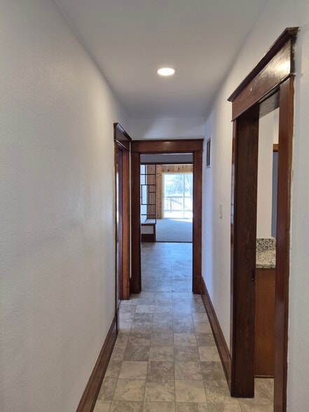 Building Photo - 202 Gadow Ln