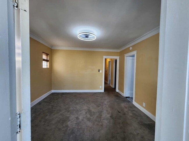Building Photo - 7553 S Luella Ave
