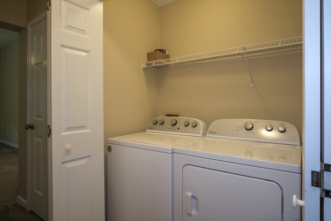 Building Photo - 34 Sugar Creek Dr