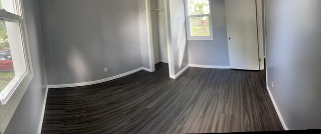 Building Photo - 1205 W 18th St