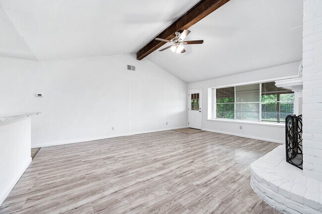 Building Photo - 13706 Towneway Dr