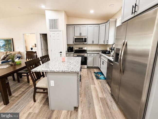 Building Photo - 369 Paso Fino Dr