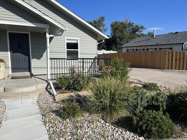 Building Photo - 390 S Garrison St