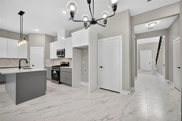 Building Photo - 2366 Usman Dr