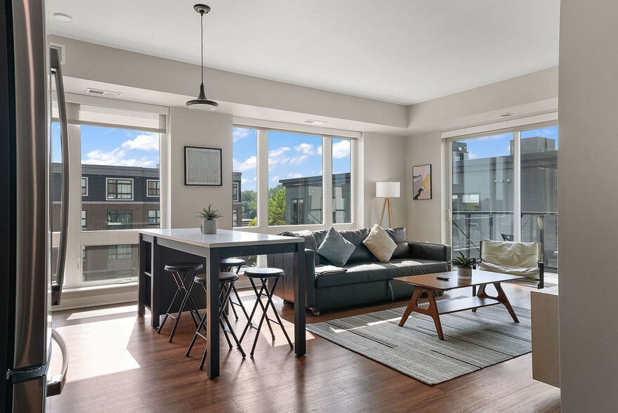 Building Photo - 1410 Nicollet Ave