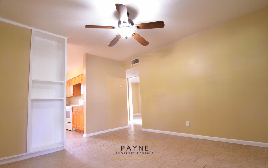 Primary Photo - 4217 Rosemont Dr